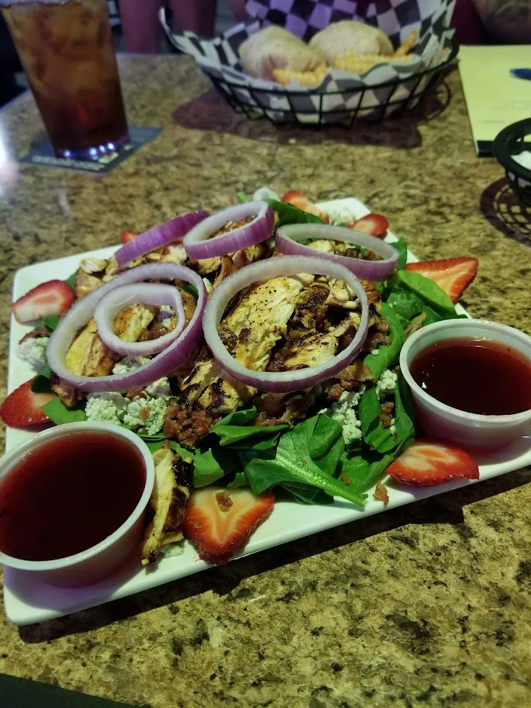 Bricker's Grilled Chicken Salad